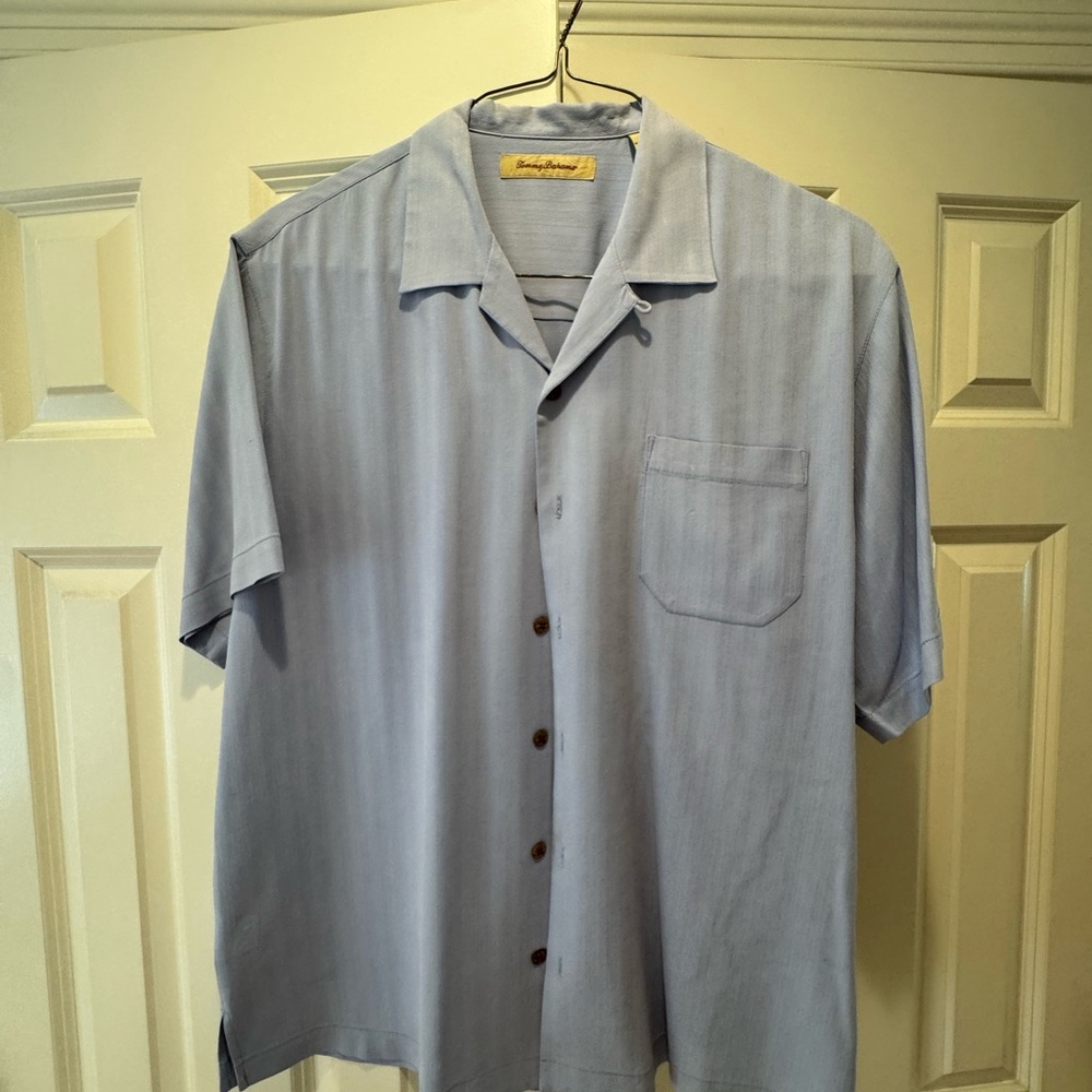 Tommy Bahama Sky Blue Casual Button Down Shirt
Like new Worn once